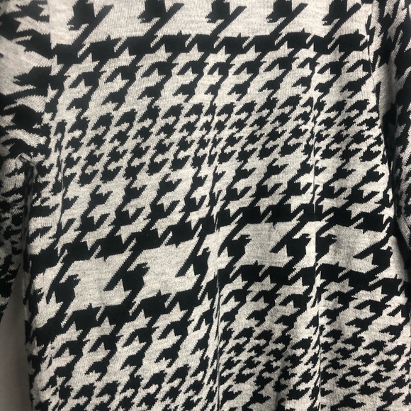 Allie & Rob Drape Houndstooth Cardigan Sweater - Picture 11 of 13